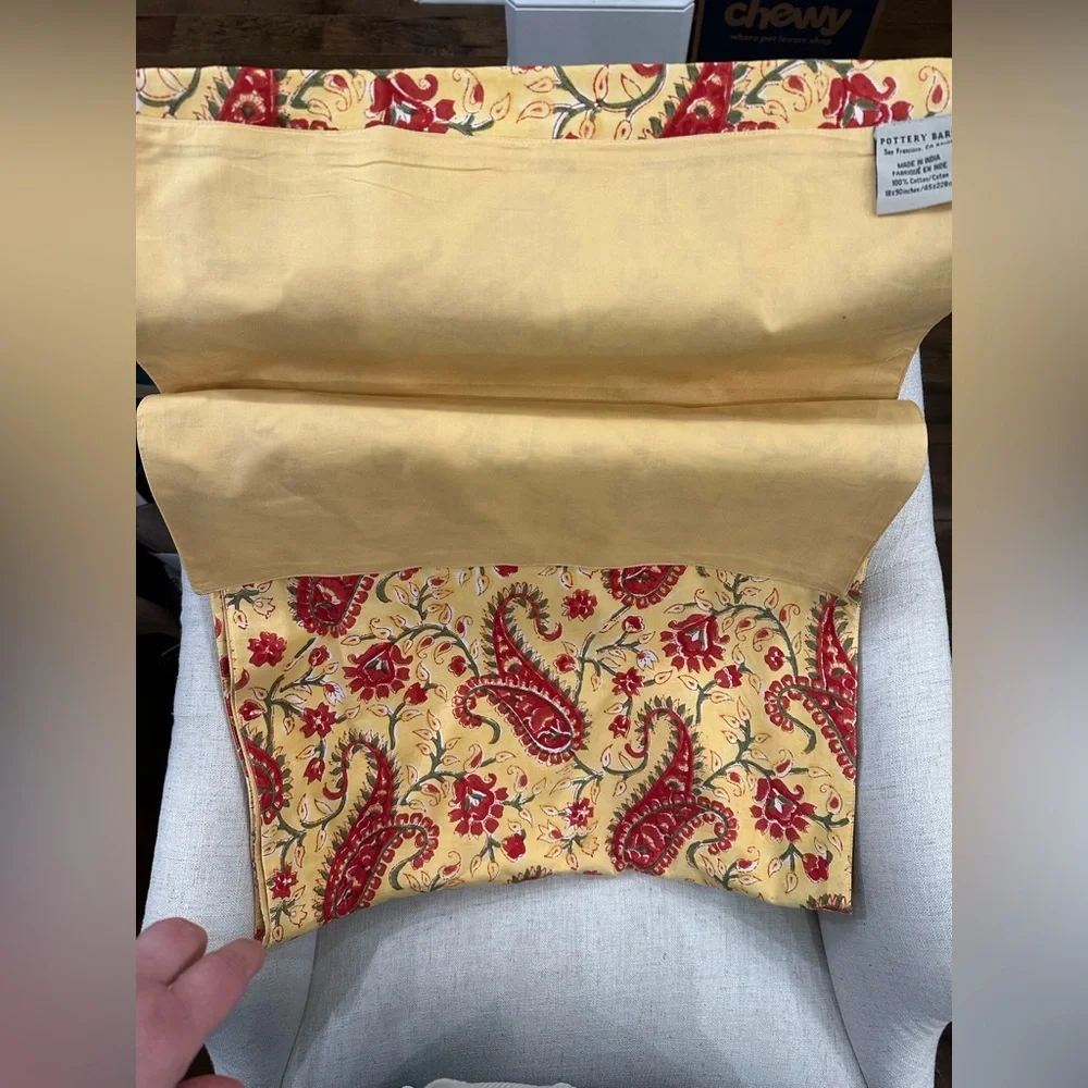 Pottery Barn French Country Paisley Table Runner Gold Red Multicolor 18 x 90”